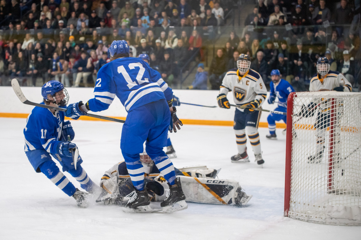 Minnetonka vs Wayzata Feb2-23 Earl Ebensteiner61